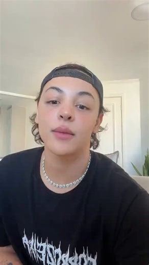 arcanjo Miguel rogo para que lance mt sofrimento e doença na vida deste demônio que magoou nossa mãezinha