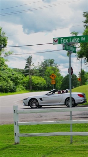 2018 Mercedes SL550 Buzz By! | Volo Museum V22304