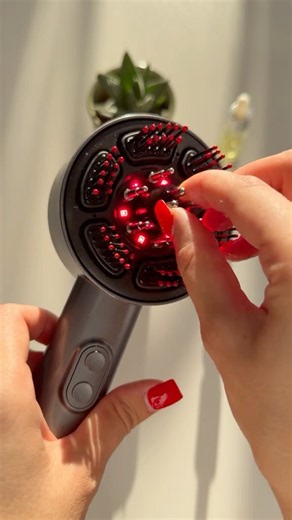 Scalp massage, but smarter. Massage + red light therapy + oiling in one simple routine. ✨ #hair