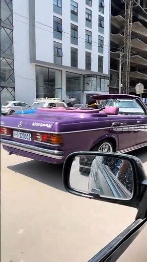 Mercedes-Benz W123 converted to make it look like a A123 convertible descapotable