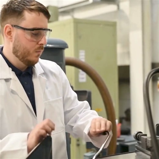 ATU Sligo boasts a rich legacy of innovation in tool and product design, seamlessly integrated into every mechanical engineering program. Our tradition of excellence not only equips students with cutting-edge skills but also fosters creativity and ingenuity, ensuring our graduates lead the way in engineering breakthroughs and industry advancements. 🧰⚙️ Students have access to state-of-the-art facilities, including modern material and testing labs, industry-standard CAD/CAM software, automation 