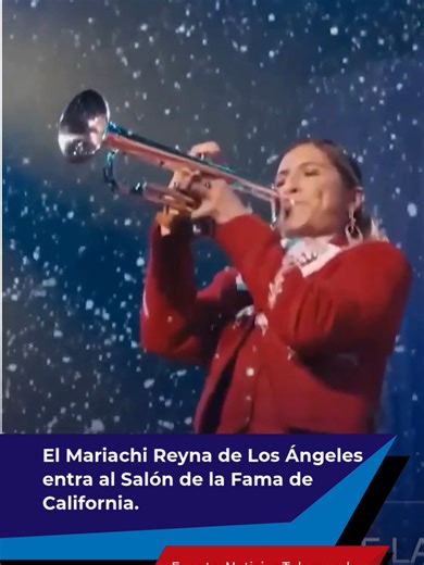 ¡Puro orgullo femenino! 🎺🌺 El Mariachi Reyna de Los Ángeles acaba de hacer historia al ingresar al prestigioso Salón de la Fama de California 🌟. Para sus integrantes, este logro va mucho más allá de un premio 🏆. Significa llevar en alto la música tradicional y representar con honor a las mujeres mexicanas en Estados Unidos 🇲🇽🇺🇸. Su voz y sus acordes inspiran a nuevas generaciones a soñar en grande y a romper barreras con muchísimo orgullo 🎻❤️. ¡Que viva el mariachi y el poder femenino! 