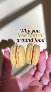 Trying your hardest to control yourself around food often has the opposite effect ⬇️ It’s not uncommon to find yourself: ❗️Eating “clean” and “healthy” foods all week but feeling out of control around food over the weekend. ❗️Staying within your calorie goal all day, then blowing it all and bingeing at night . ❗️Sticking to healthy foods when you’re at home or have pre-measured meals and snacks, but going crazy when you eat out or are in a situation where you can’t control what’s available. I’m 
