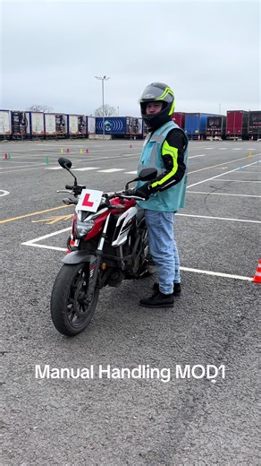 Manual handling practice! #newrider #cbt #das #motorcycletraining #mod1 @motorcycle training