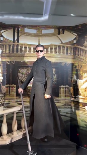 Hot Toys Matrix Reloaded-Neo