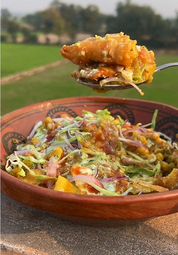 Delicious Samosa Chaat Recipe to Savor!