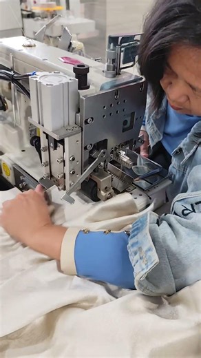 Double needle curtain tape sewing machine,easy way to sew curtain tape#curtains #sewingmachine