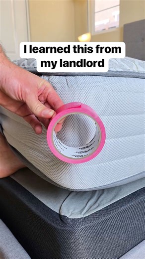 Liz Richards | Daily Original Vids on Instagram: "Tape mattress corners to create easy to grip handles for moving #mattress #movingtips #landlord #moving"