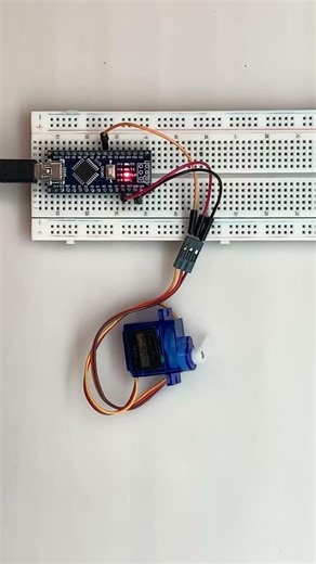 Servo SG90 + Arduino Nano