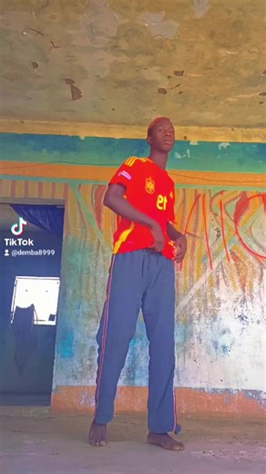 Vidéos de Demba (@demba8999) avec son original - Demba