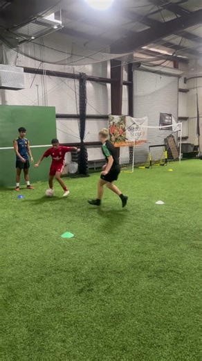 ⚽ 1A Soccer | Master The Spin Move