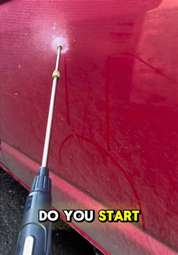 Car Detailing Techniques: Top to Bottom vs. Bottom to Top