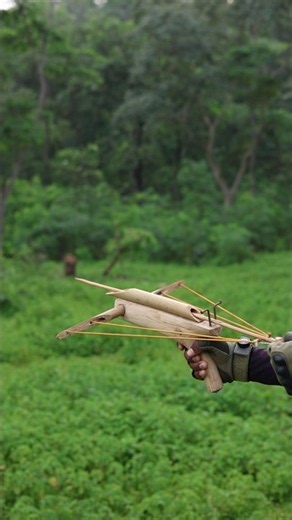 99% Dameg In This Slingshot #diy #craft #youtubeshorts #woodworking #bamboocraft