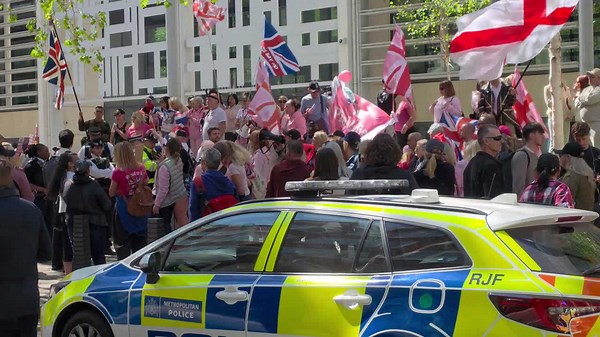 Pro-woman groups collide: Pink Ladies protest met by counter-demonstrators