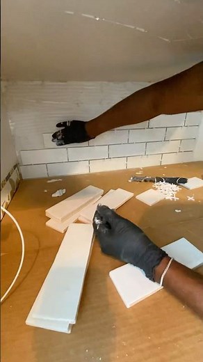 How to install a kitchen backsplash