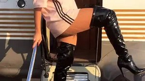 Anitta dança Paradinha