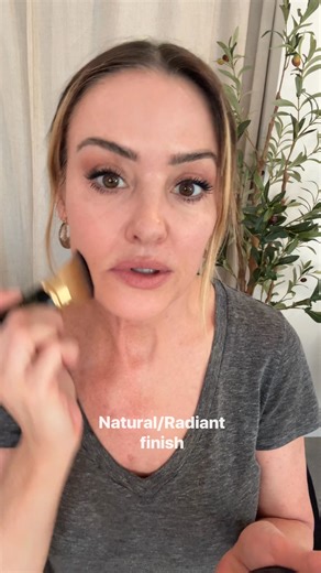 Some days you want that natural look. Other days may call for covering up everything. Our mature skin-friendly Light & Full Coverage Kit includes two weightless foundations to customize and enhance your skin. What's inside... 🌟 Baked Balance-n-Brighten Color Correcting Foundation for a soft, natural look ❤️ Double Take Baked Foundation for a full-coverage, matte finish 👍 Each dermatologist-approved and safe for sensitive skin! | Laura Geller Beauty