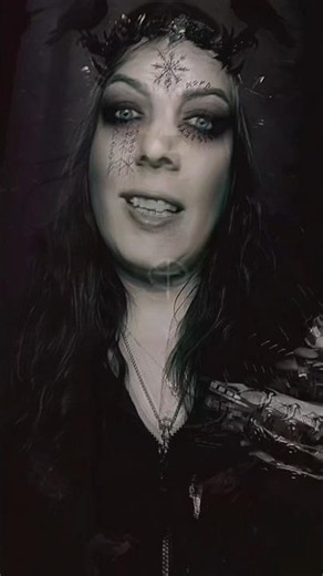 "Vølven" fra ‪@Eldruna1337‬ og ‪@RavnirMusic‬ , 🖤🔥🖤 #mythology #vikings #norsepagan