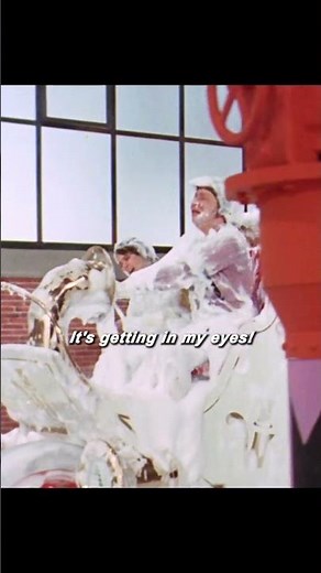 🎬 Willy Wonka & the Chocolate Factory (1971) — “The Foam-Filled Ride”