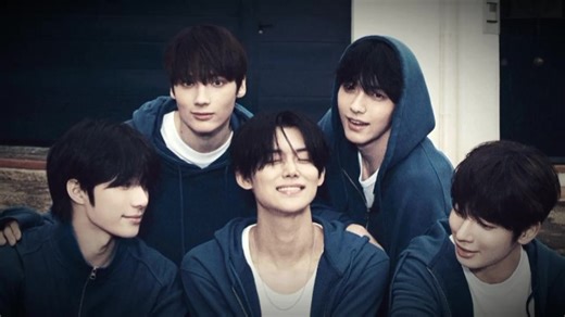 jujur bacanya nyesek banget sampe mau nangis kok ada ya org komennya begini, aku yang jadi moa ini tapi army juga ikutan sedih kenapa kalo ada masalah ntah apa pasti yang kena selalu idol aku kenapa jadinya mereka terutama yang sering paling kena hujat tuh BTS SMA TXT,knp juga yang kena mereka knp?? mereka gak ada sangkut paut nya dalam kasus-kasus tersebut, atau emg kalian gak bisa kalo gak bawa-bawa mereka karna gak fyp gituu??,banyak juga yang salpak kalo mereka lagi live atau apa gitu pliss 