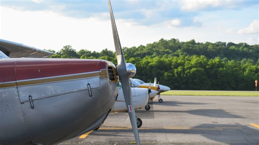 Plane crashes after taking off from downtown Knoxville airport, killing 2