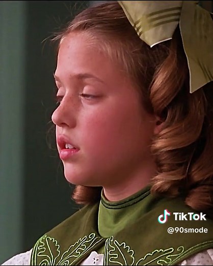Who remembers this scene from “A Little Princess” 1995?! Cred: tiktok / zioplakis #90s #00s #alittleprincess #princess #movie #throwback #nostalgia #memories #childhood #fyp #viralvideo #happy #love #family #life