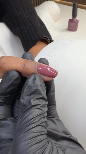 Mauve over, neutrals - this shimmer’s stealing the season ✨🍂 @byalexandrapower uses SHELLAC in Married To The Mauve and Hypnotic Dreams | CND - Creative Nail Design