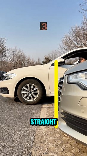 12K views · 33 reactions | Here’s how to leave a narrow parking space without hitting the car ahead. #DriverSkills #SmartMoves #fblifestyle | baitbox.pl | Facebook