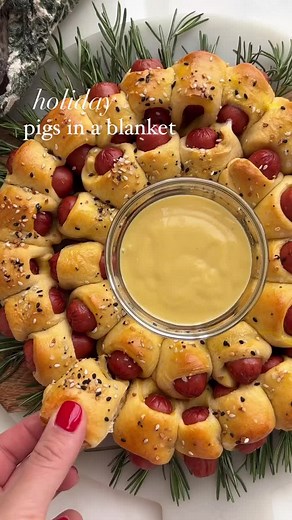 Holiday Pigs in a Blanket Recipe for Christmas Appetizers