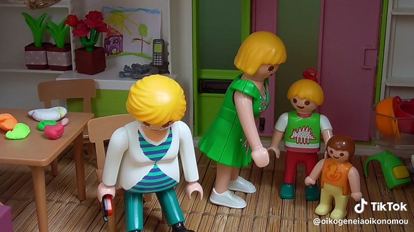 Η γέννηση των διδύμων στην οικογένεια Οικονόμου