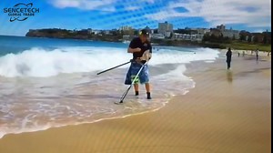 Beach Sand Scoop with Extra Handle Metal Detecting Tool Stainless Steel Water Metal Detecting Tool Digging Shovel Fast Sifting Metal Detector 1500g Beach Diving Sand Scoop Metal Detecting Tool