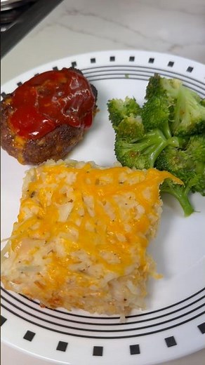 Vegetarian Hash Brown Casserole #hashbrown #breakfast #brunch #sidedish #recipe