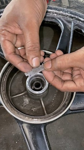 Motorcycle Bearing Copper Loss #automobile #bearing #mechanic #shorts | Top Service