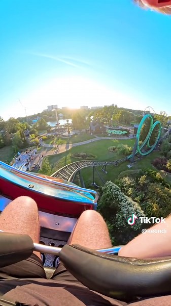 ‼️BACKWARDS SEATS on a looping coaster! 😱 Have you ridden this BEAST?! That double loop facing backwards is INSANE! 🎢🔥 • 🎬 Ride POV: Keendi • 🎢 Devil's Loop (Diabelska Pętla) 📍 Legendia, (Chorzów, Poland) • 💡 FAST FACTS Manufacturer // Soquet Type // Steel / Sit Down / Extreme Opened // June 24, 2007 Fun Fact // This coaster has a unique configuration: the seats in the final car face each other, meaning two passengers ride forwards while two ride completely backwards! • ⚙️ TECH SPECS Heig