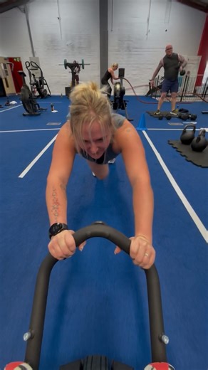 This is what accountability looks like at Revolution Training🔥 It’s not just coaches pushing members to perform at their best… sometimes it’s our members pushing coaches to keep the energy high (literally 😂) That’s the beauty of training here, everyone lifts each other up, no matter who you are💪 Come and be part of a community that keeps you moving forward. Link in bio to book your first class🌟 | Revolution Training