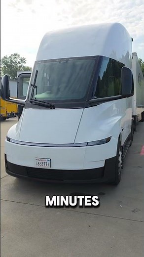 Checking out the 2027 fully electric Tesla Semi truck. What do you think? #trucking #tesla