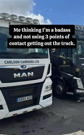 Seriously, how I haven’t really hurt myself exiting the cab I don’t know. #fyp #44tonarmy #trucking #trending #viral