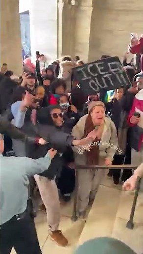Scuffle Erupts at Minnesota State Capitol During Student Anti-ICE Protest #shorts
