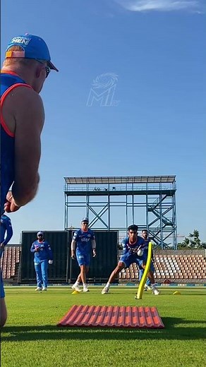 MI fielding coach, James Pamment conducts fielding drills | Mumbai Indians