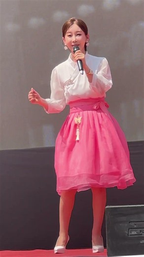 6 무대 매너 폭발한 #한복요정 #배진아 '미운 사내' 직캠 #shorts⁠ #원곡 #유지나 #트로트
