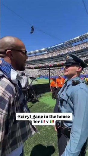 Interim UFC heavyweight champion Ciryl Gane was at France’s World Cup opener vs Senegal 🏆🇫🇷