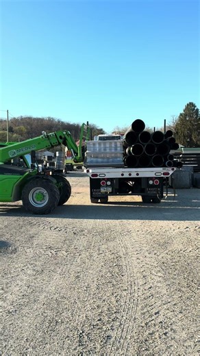 How to load a flatbed truck