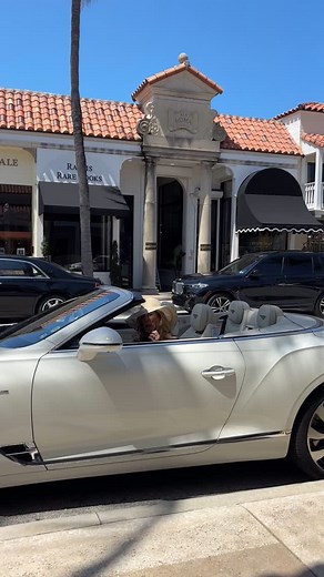 10K views · 2.7K reactions | #diamonds #billionaire #bentley #goals #luxurylifestyle #oldmoneystyle #palmbeachisland #quietluxury #oldmoneyoutfits #carsofinstagram #luxurytravel #forbes #explorepage #viral | Class of Palm Beach | Facebook