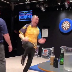 TO EVERYONE WHO THINK'S DARTS ISN'T A "SPORT"... WATCH WAYNE MARDLE CELEBRATING A 180!!! 😂😂😂 #LoveTheDarts #dartsfamily #darts #dart #wirsinddarts #weitersagendassdartsgeilist Video by Darren May on Twitter: https://twitter.com/Darrenmay32/status/979761423986450432 | Darts Reviews
