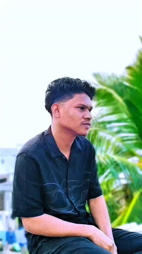 DRUG ALIEN 👽 on Instagram: "Am anukunnav...😊 . . . . #trendingaudio #instafamily❤️ #lovemood❤️ #newcollection #exlporepage❤️ #explorepage✨ #likereelsvideos❤️❤️❤️❤️ #trendingreels #likesharecommentfollow💕❤️❤️❤️ #travelphotography"