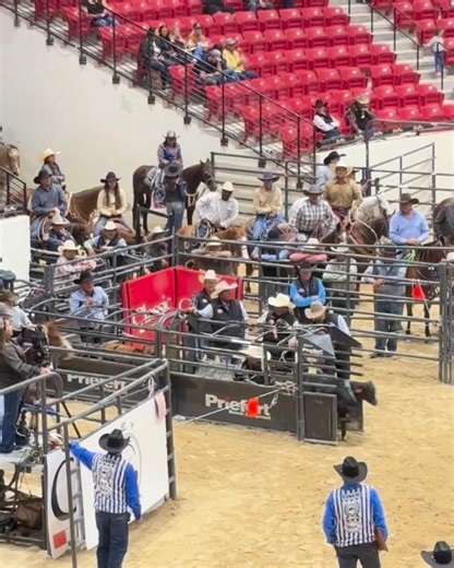 Dalton Porch was the only tie-down roper in single digits in Round 1 of the INFR! 9.71 wins it for him. | US Cowboy