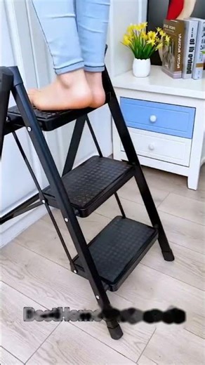 Foldable Steel 3 Step Ladder-Wide Anti Skid Steps