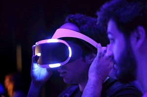 Sony Turns to Virtual Reality to Fuel Comeback