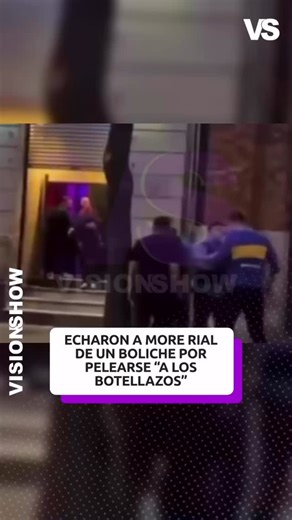 VISIONSHOW on Instagram: "❗️More Rial protagonizó un escándalo en el boliche Kapital, en Liniers, donde terminó siendo expulsada tras una violenta pelea con otra joven. Según contaron en LAM, todo comenzó cuando More pensó que la chica quería seducir a su novio. Primero le tiró un vaso de agua y, ante la respuesta de la otra mujer con insultos, le lanzó una botella. La discusión derivó en golpes y la intervención de la policía, que identificó a los involucrados. El boliche bajó las persianas y M