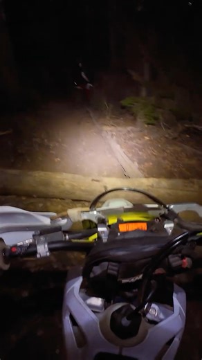 Full video here 👆 Husqvarna TE150i two stroke trail bike